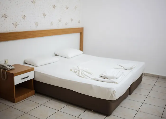 Kleopatra Aytur Hotell 2*