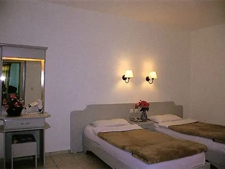 Kleopatra Aytur 2*