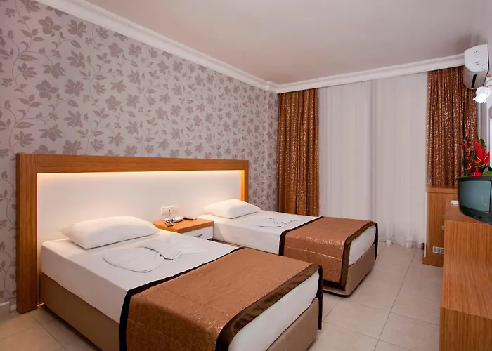 Hotel Kleopatra Aytur 2*